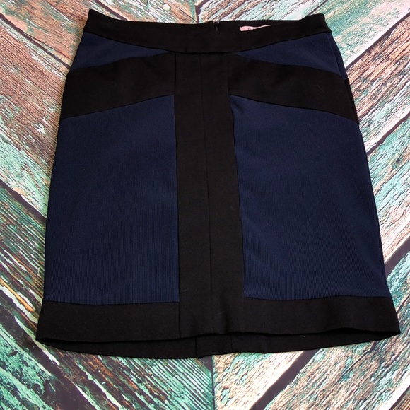 C8 - BCBGeneration Ribbed Knit Bodycon Bandage Skirt - 4 - Picture 1 of 5